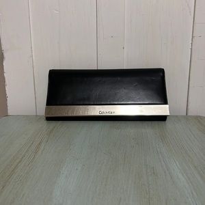 CALVIN KLEIN CLUTCH